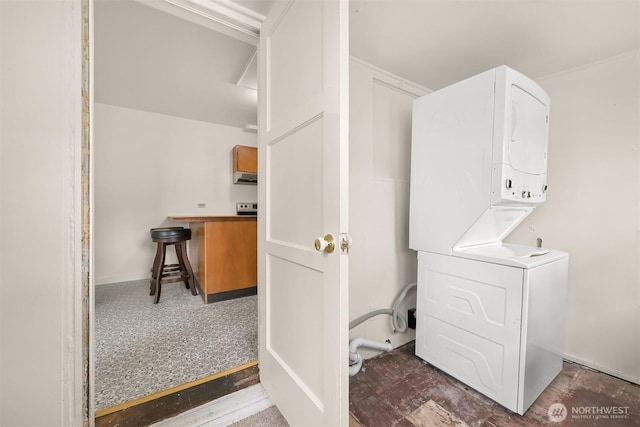 1609 F St, Bellingham, WA 98225 - washroom with stacked washer / dryer