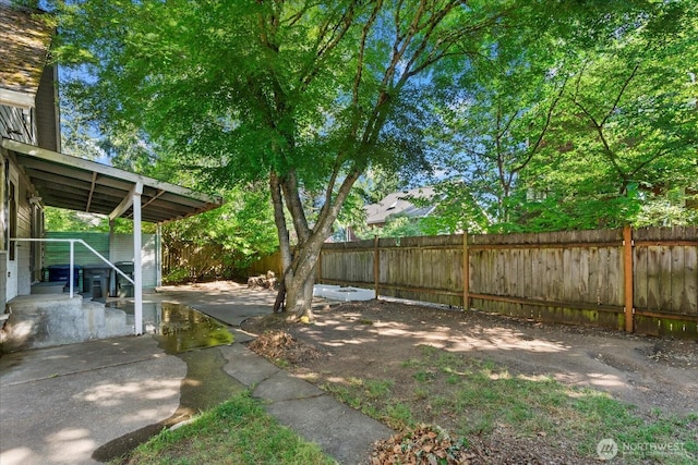 18056 25th Ave NE, Lake Forest Park, WA 98155 - fenced backyard with a patio