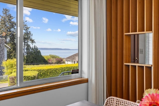 731 Melody Ln, Edmonds, WA 98020 - living area featuring a water view