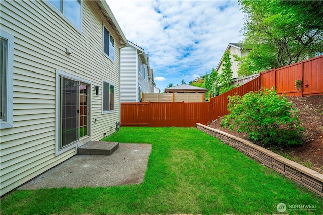 2101 62nd St SE, Auburn, WA 98092 - view of yard featuring a patio area