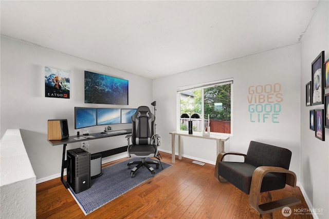 2101 62nd St SE, Auburn, WA 98092 - office space with hardwood / wood-style flooring and baseboards
