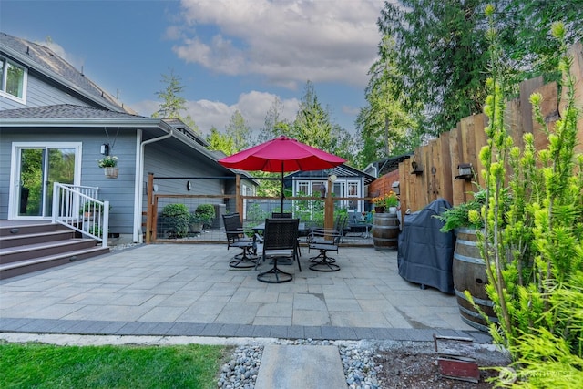 1122 36th Ave NE, Olympia, WA 98506 - view of patio / terrace with outdoor dining space