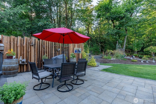 1122 36th Ave NE, Olympia, WA 98506 - view of patio with outdoor dining space