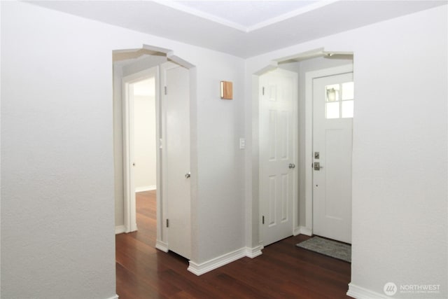 7014 S Fife St, Tacoma, WA 98409 - foyer with wood finished floors and arched walkways