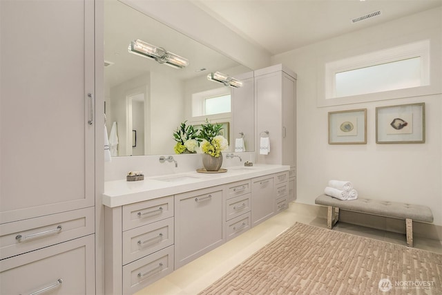 1918 94th Ave NE, Clyde Hill, WA 98004 - bathroom featuring double vanity