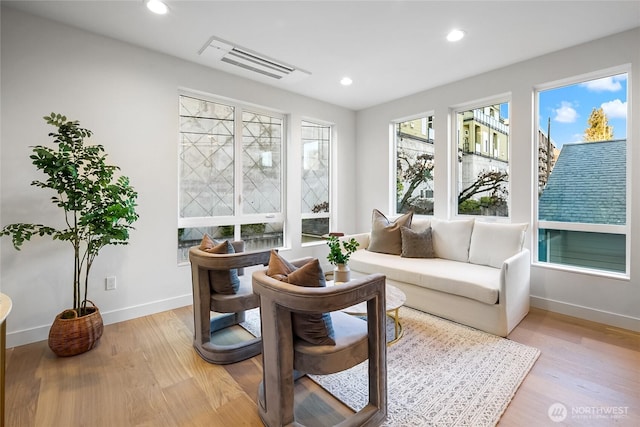 2009B Dexter Ave N, Seattle, WA 98109 - view of sunroom / solarium