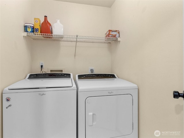 839 Avalon Ct SE, Olympia, WA 98513 - laundry area featuring washing machine and dryer