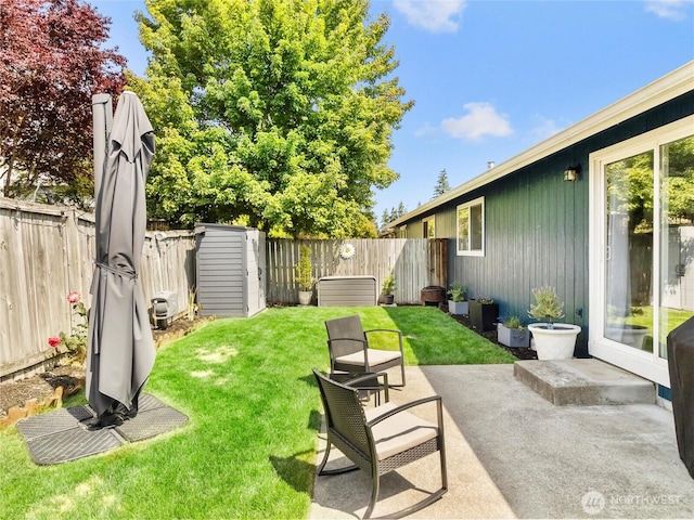 839 Avalon Ct SE, Olympia, WA 98513 - fenced backyard featuring a patio area