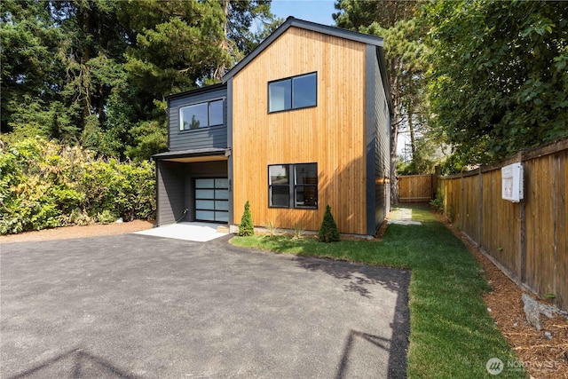 826 NE 95th St, Seattle, WA 98115 - view of modern home