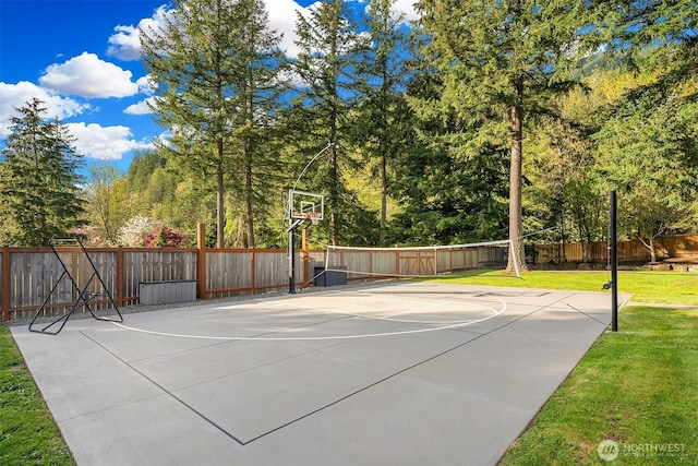 43936 SE 127th Pl, North Bend, WA 98045 - view of basketball court featuring basketball hoop and a fenced backyard