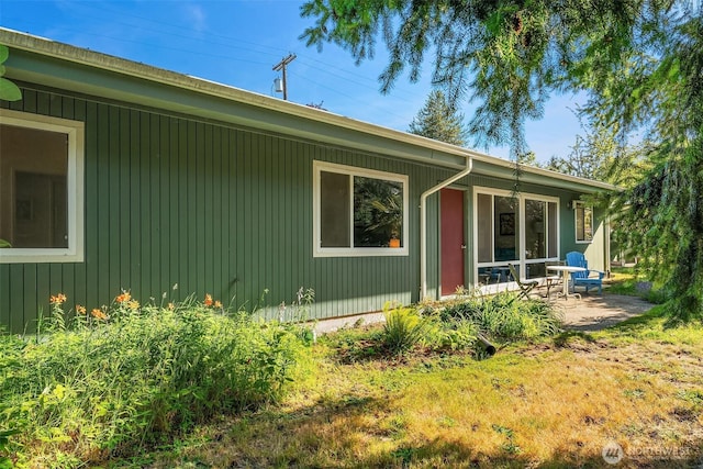 9922 SW 206th Ct, Vashon, WA 98070 - view of front facade featuring a patio