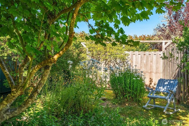 9922 SW 206th Ct, Vashon, WA 98070 - view of yard