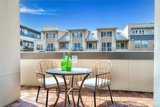 7800 SE 27th St Unit 302, Mercer Island, WA 98040 - view of balcony