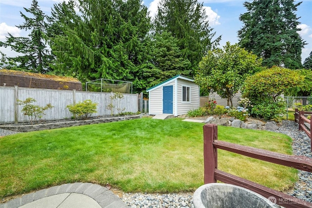 832 Birch St, Edmonds, WA 98020 - fenced backyard with a shed