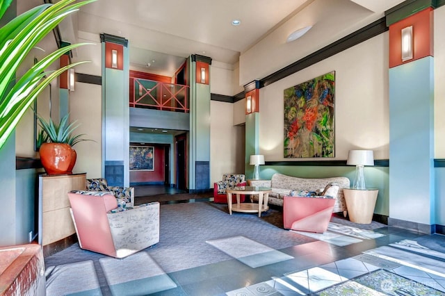 2414 1st Ave Unit 519, Seattle, WA 98121 - community lobby with recessed lighting