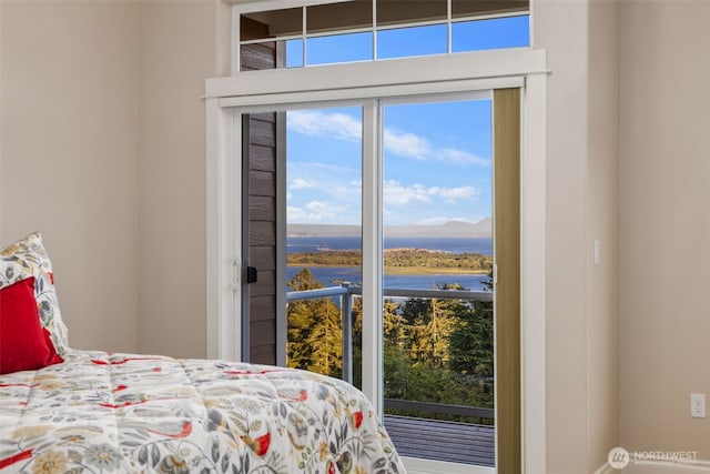 3224 Overlook Loop, Ilwaco, WA 98624 - bedroom featuring a water view