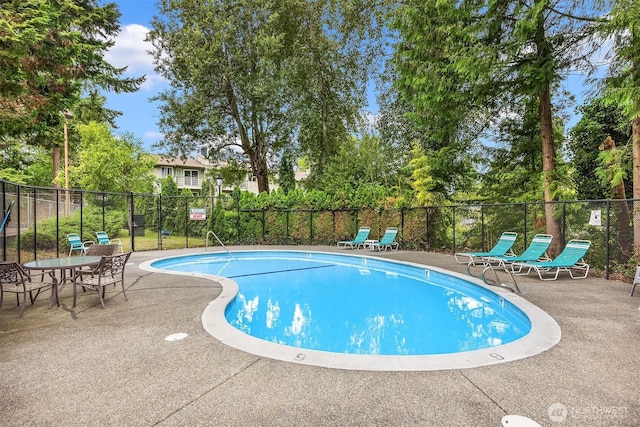 17431 Ambaum Blvd S Unit C24, Burien, WA 98148 - community pool featuring a patio