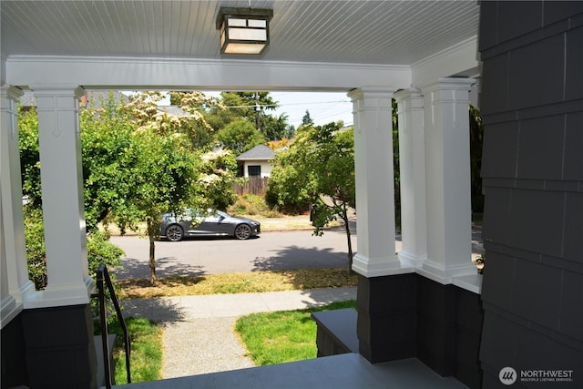 1809 NE 63rd St, Seattle, WA 98115 - doorway featuring ornamental molding