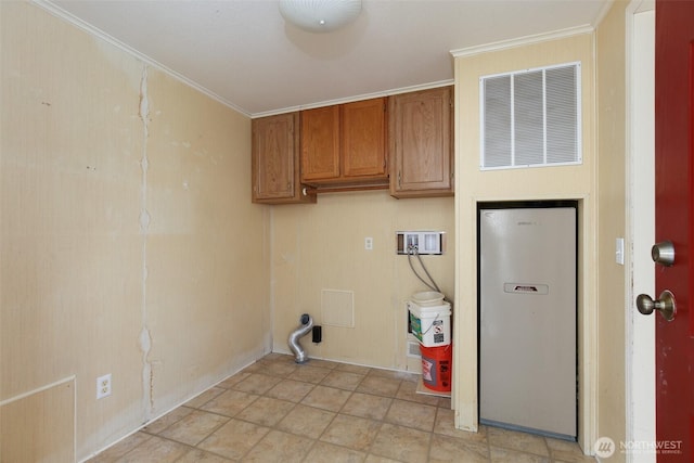 2610 E Section St Unit 85, Mount Vernon, WA 98274 - laundry room featuring washer hookup, cabinet space, and crown molding