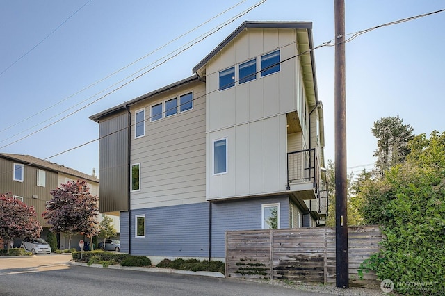1823 SW 96th Ln, Seattle, WA 98106 - view of side of property