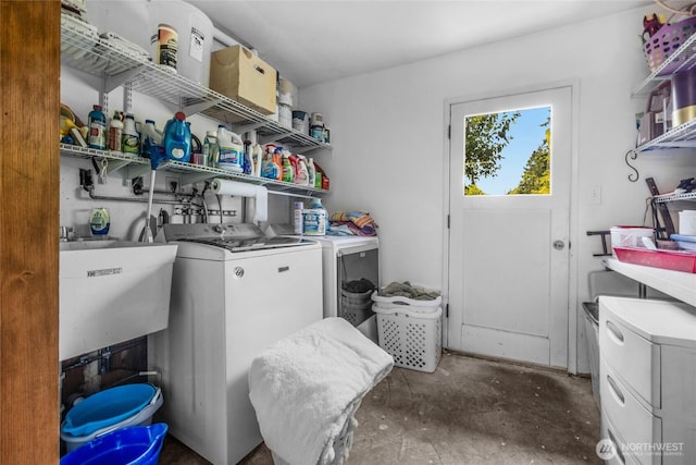 7818 185th Pl SW, Edmonds, WA 98026 - laundry area with separate washer and dryer