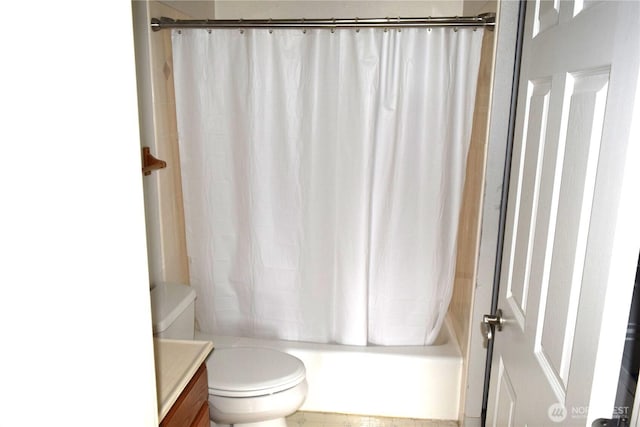 81 Ridge Pl, Sequim, WA 98382 - full bath with vanity and shower / bath combo with shower curtain