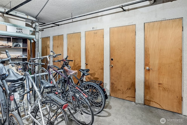 303 N 44th St Unit 105, Seattle, WA 98103 - view of garage