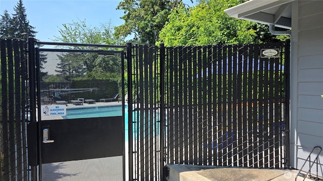 1040 Columbia River Dr Unit 1, Vancouver, WA 98664 - gate featuring a community pool
