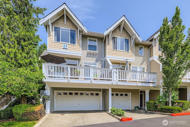 23120 SE Black Nugget Rd Unit D1, Issaquah, WA 98029 - townhome / multi-family property featuring an attached garage and driveway
