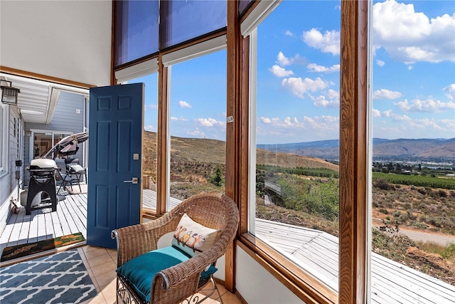 71 Blue Grade Rd, East Wenatchee, WA 98802 - sunroom featuring a mountain view
