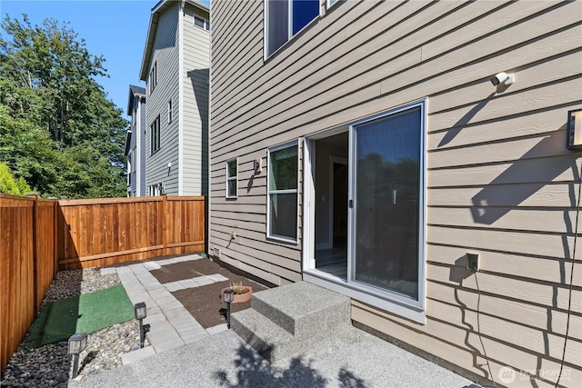 2204 176th Pl SW Unit 3, Lynnwood, WA 98037 - fenced backyard featuring a patio area