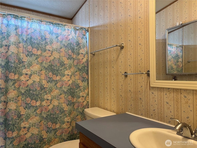 7519 18th Avenue Ct E, Tacoma, WA 98404 - bathroom featuring vanity, a shower with shower curtain, and wallpapered walls