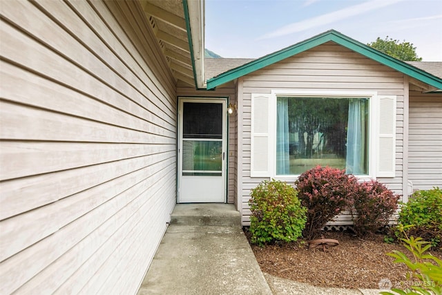 650 Elwell Ave, Darrington, WA 98241 - view of exterior entry with roof with shingles