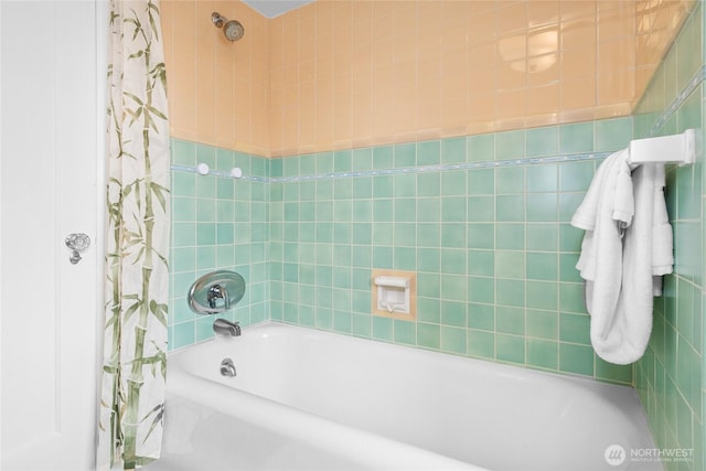 5250 35th Ave NE, Seattle, WA 98105 - full bath featuring shower / bath combination with curtain