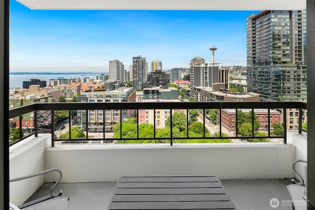 2201 3rd Ave Unit 1404, Seattle, WA 98121 - balcony with a view of city