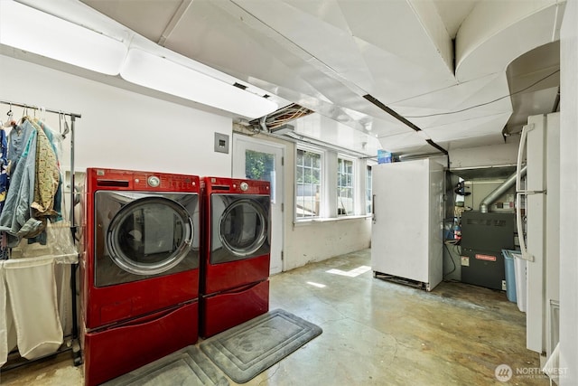 444 Washington St, Walla Walla, WA 99362 - laundry area with separate washer and dryer