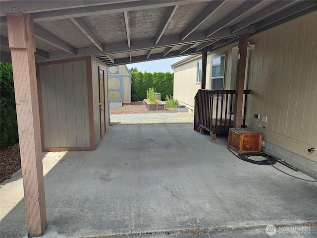 886 Carriage Ct, Sedro Woolley, WA 98284 - garage featuring a shed and a carport