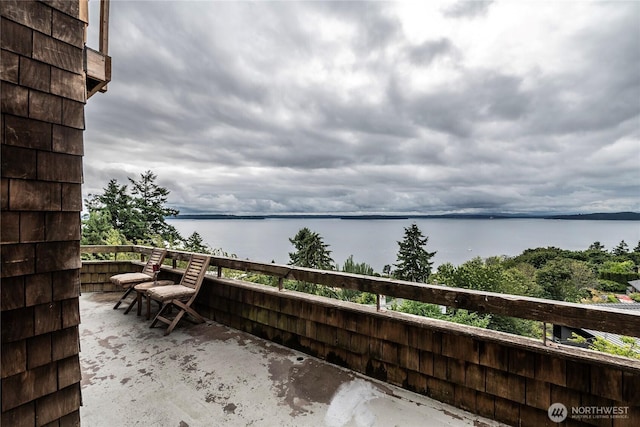4722 53rd Ave SW, Seattle, WA 98116 - balcony with a water view