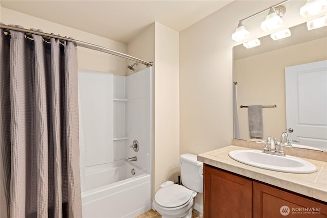 33908 12th Pl SW, Federal Way, WA 98023 - full bathroom with shower / bath combo with shower curtain and vanity