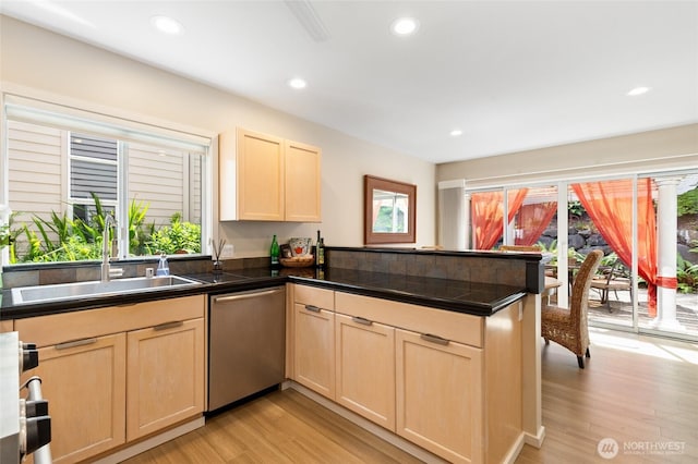 11211 NE 106th Pl, Kirkland, WA 98033 - kitchen with stainless steel dishwasher, light brown cabinetry, a peninsula, and recessed lighting
