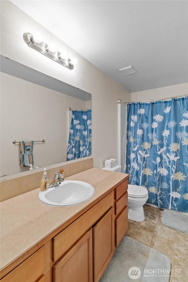 5468 Balustrade Blvd SE, Lacey, WA 98513 - bathroom with vanity, tile patterned flooring, and curtained shower