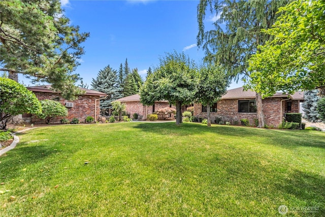 3822 School St, Wenatchee, WA 98801 - view of grassy yard