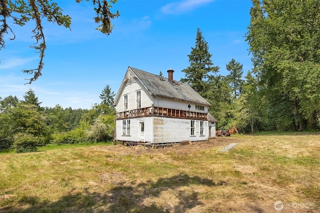3634 Campbell St NE, Bainbridge Island, WA 98110 - view of side of property with a lawn