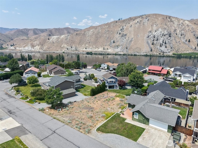 225 W Marine View Dr, Orondo, WA 98843