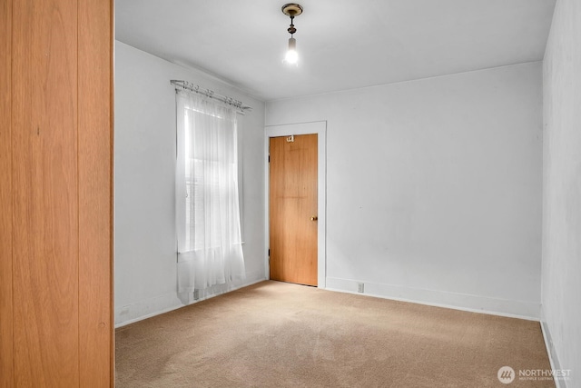 3108 S Walden St, Seattle, WA 98144 - unfurnished room with carpet and baseboards