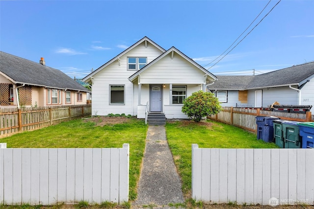 309 Bennett St, Sedro Woolley, WA 98284 - view of front facade featuring a fenced backyard