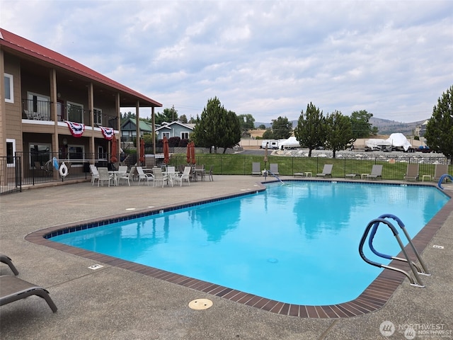 1000 State Route 150 Unit 18, Manson, WA 98831 - community pool featuring a patio area