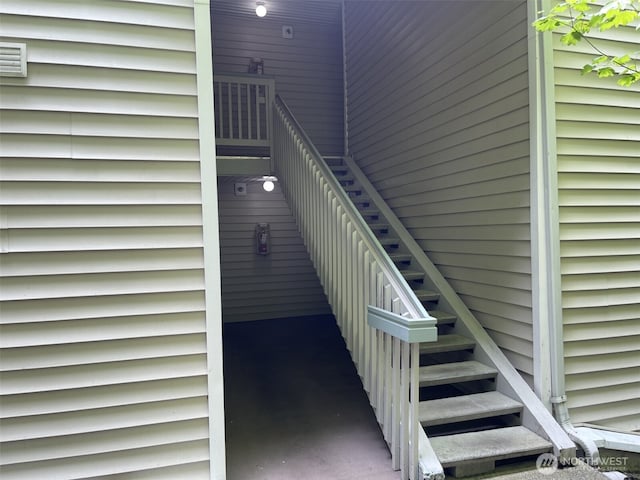 1628 118th Ave SE Unit F316, Bellevue, WA 98005 - view of stairway