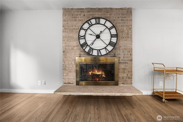11335 NE 149th St, Kirkland, WA 98034 - detailed view of wood finished floors and a fireplace