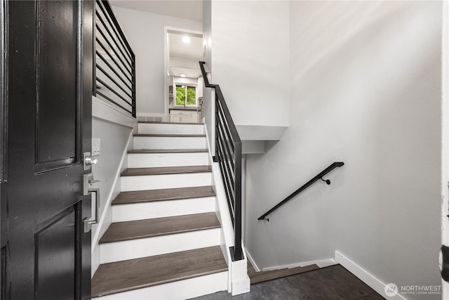 11335 NE 149th St, Kirkland, WA 98034 - stairs with baseboards